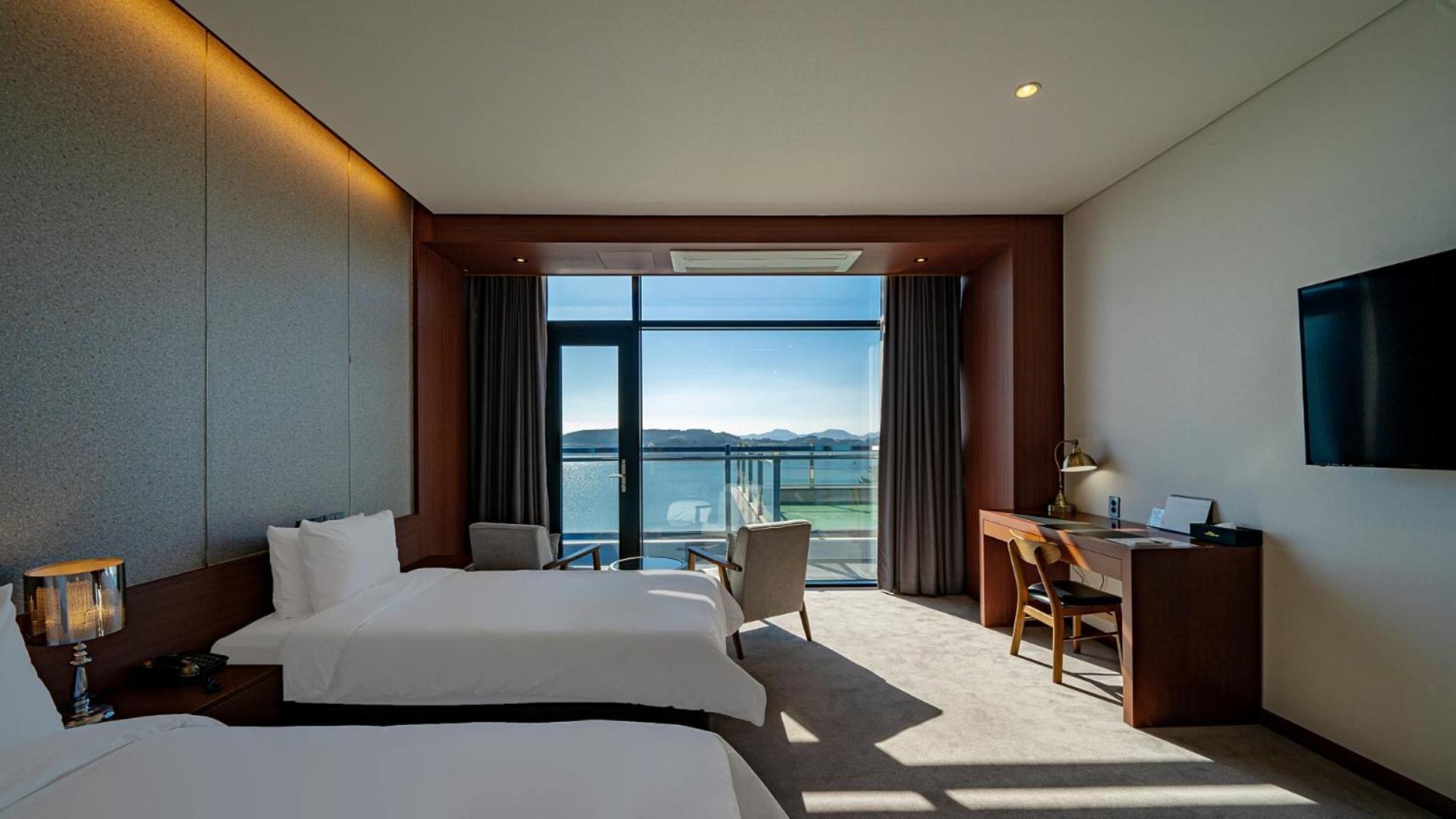 Hotel JCS Yeosu Exterior foto